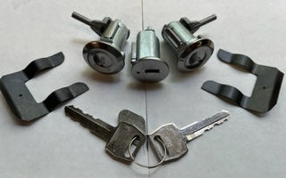 Door Lock & Ignition Cylinder Kit (with keys) 1967-72 (C7TZ-8122050-A)