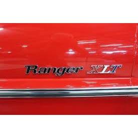XLT emblem on the side on the bed (RANGER emblem is sold separately) 1970-72 (D0TZ-9925622-B)